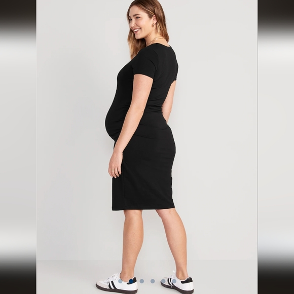 Maternity Jersey-Knit Bodycon Dress (Black) - Picture 3 of 5